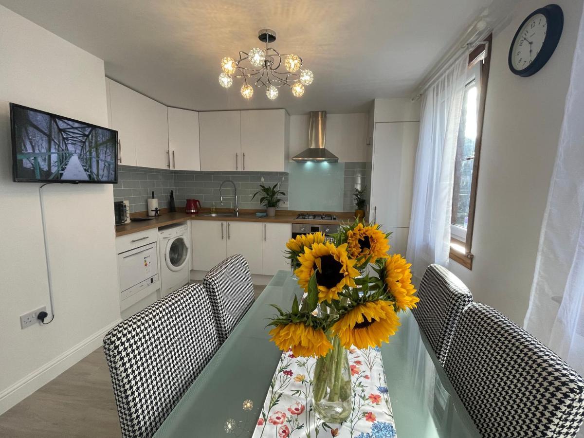 Central Comfy 2 Familyroom Apart Edimburgo Exterior foto